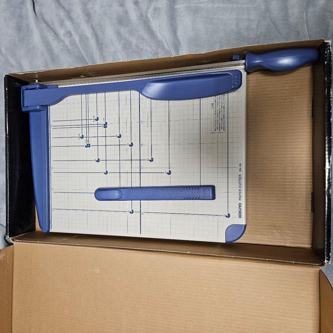 コクヨ　KOKUYO ペーパーカッター　裁断機　A3対応　DN-1N