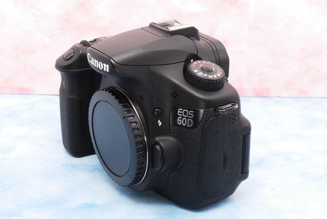 Canon EOS 60D★手ぶれ補正レンズ付★一眼レフカメラ★高性能★初心者