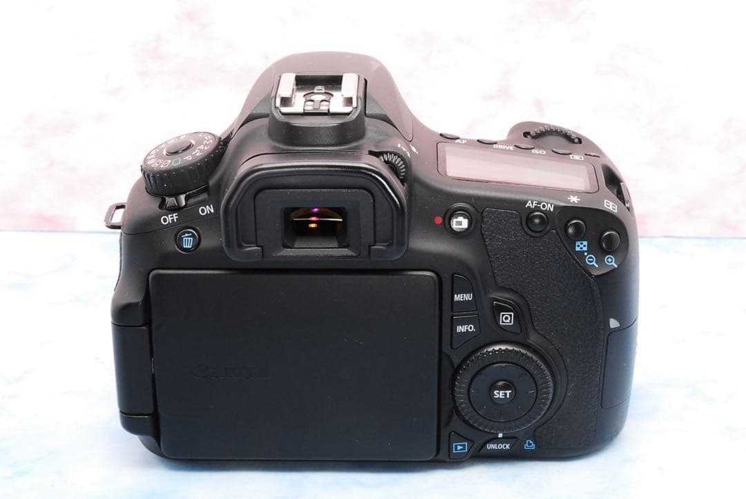 Canon EOS 60D★手ぶれ補正レンズ付★一眼レフカメラ★高性能★初心者