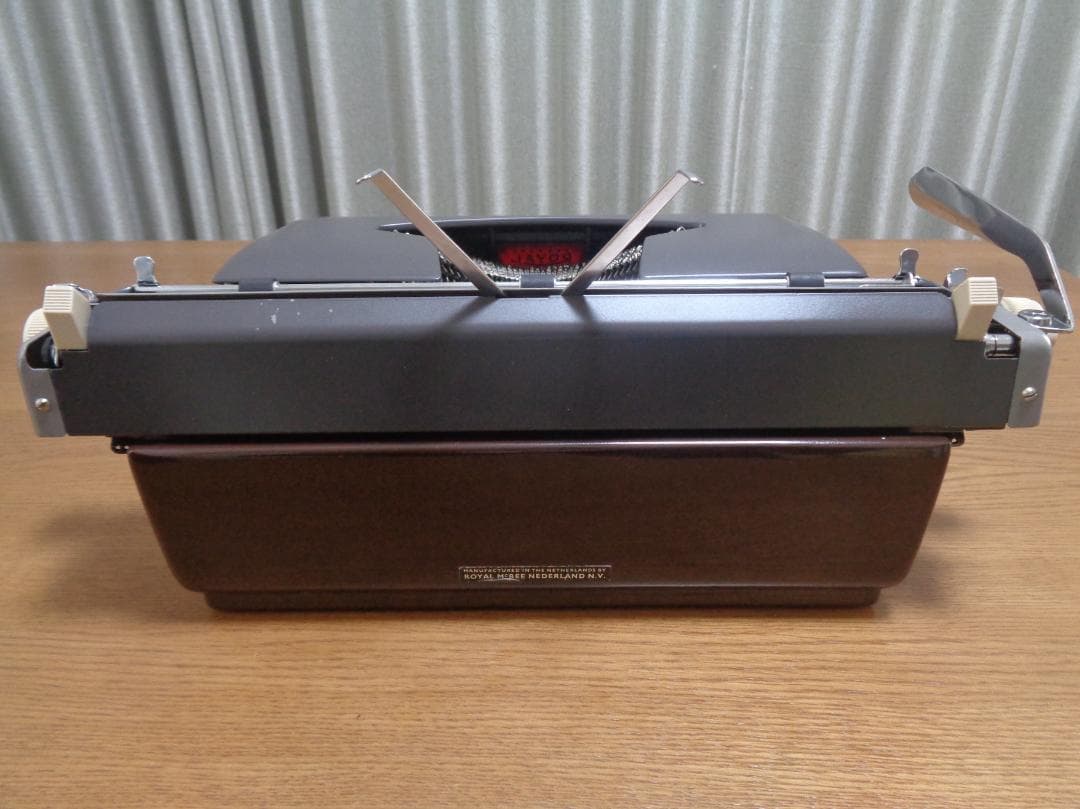 完動品　 UXE 450 ロイヤルタイプライター　カナ文字