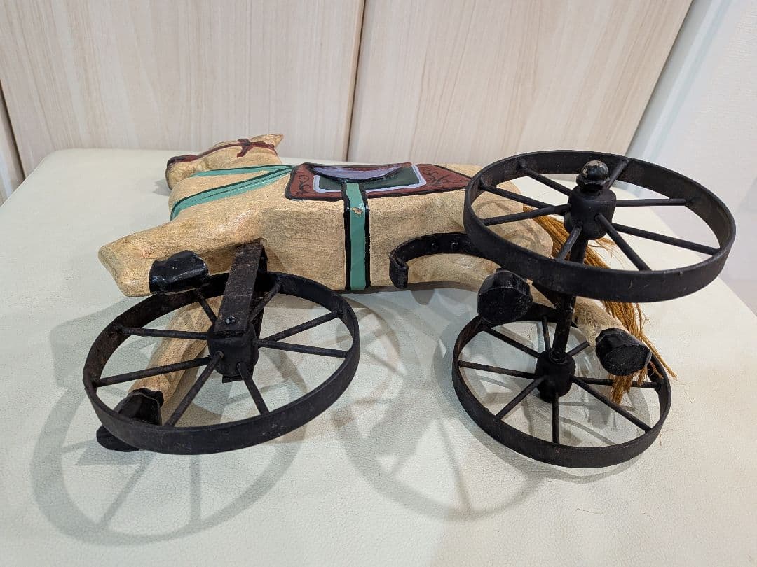 木製馬に鉄車　郷土玩具　オブジェ　大きいです