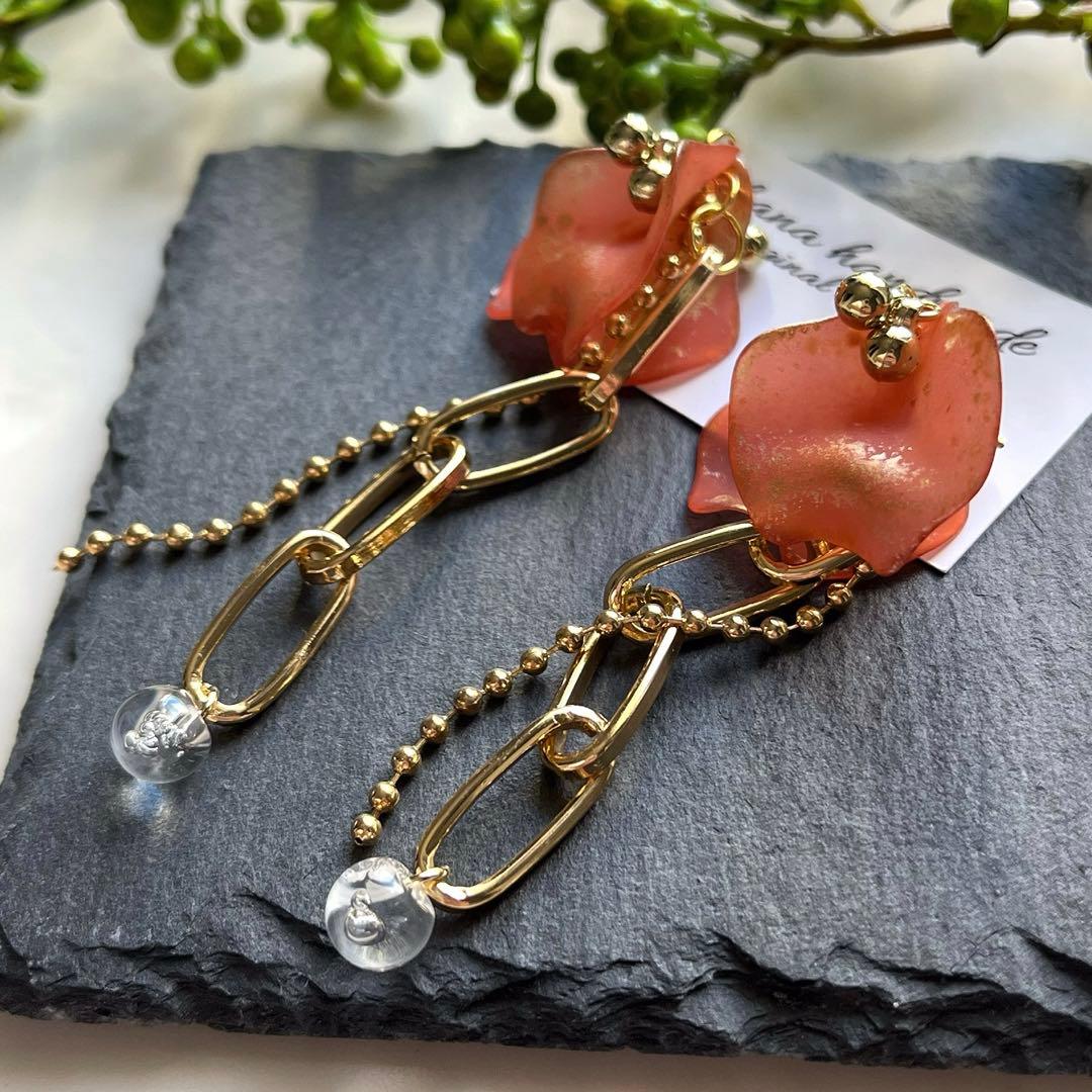 #972 再販 レッド 花びら ゴールド ピアス イヤリング ハンドメイド