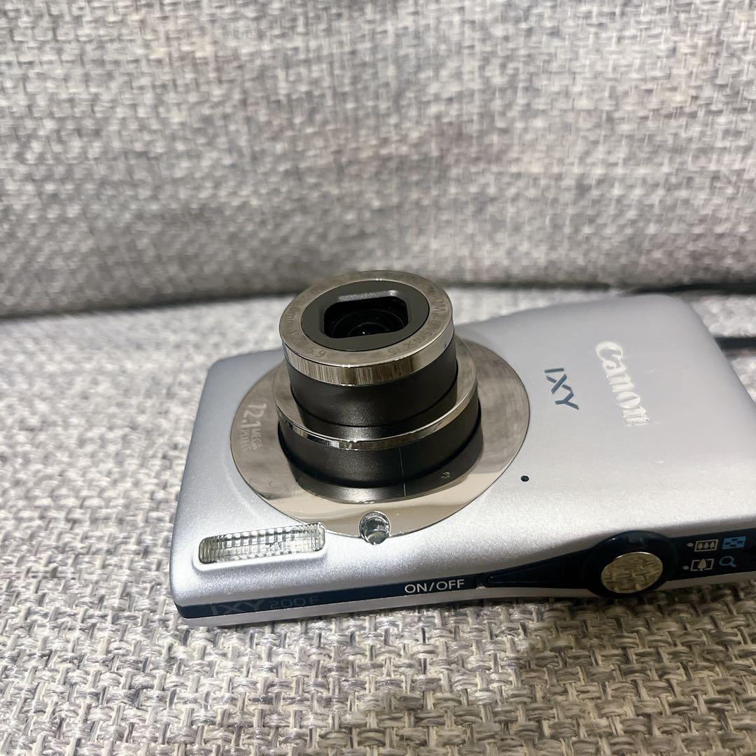 Canon IXY 200F キャノン