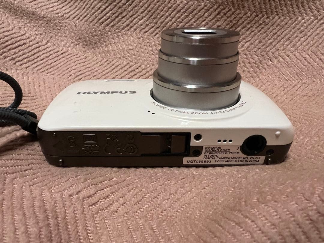 OLYMPUS オリンパス　VH-210 デジタルカメラ