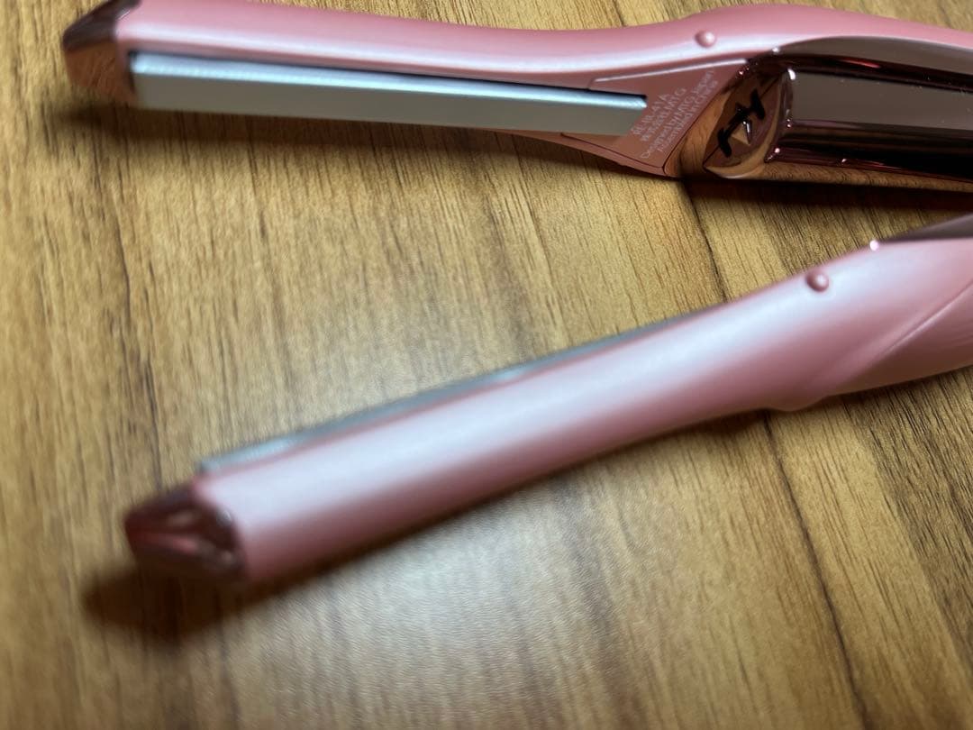 極美品　リファ　ヘアアイロン　ミニ フィンガーアイロン　ST6 シルキーピンク