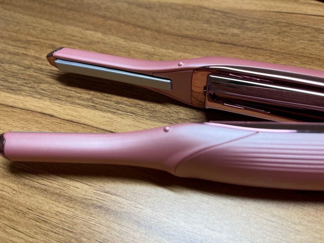 極美品　リファ　ヘアアイロン　ミニ フィンガーアイロン　ST6 シルキーピンク