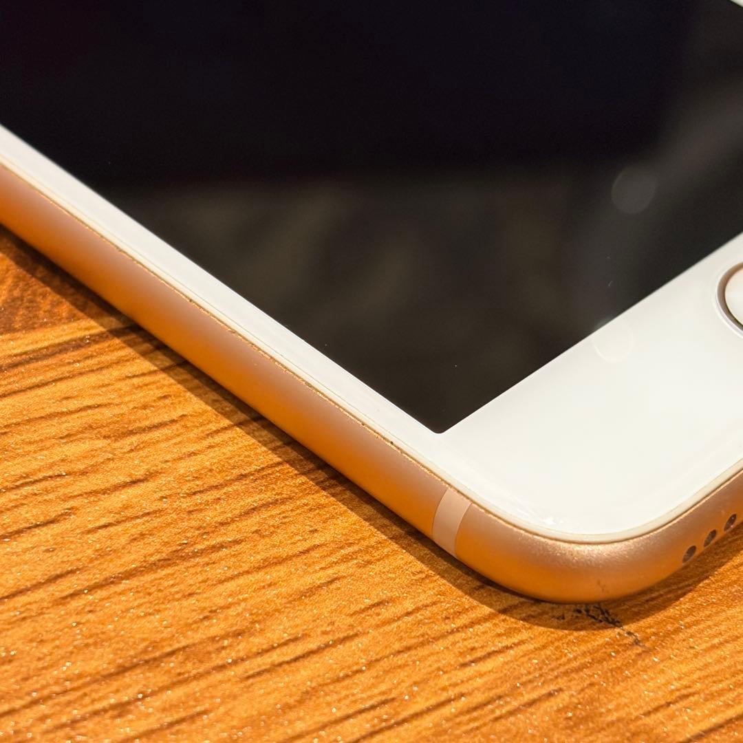 【美品】iPhone8 64GB ゴールド SIMロック有(docomo)