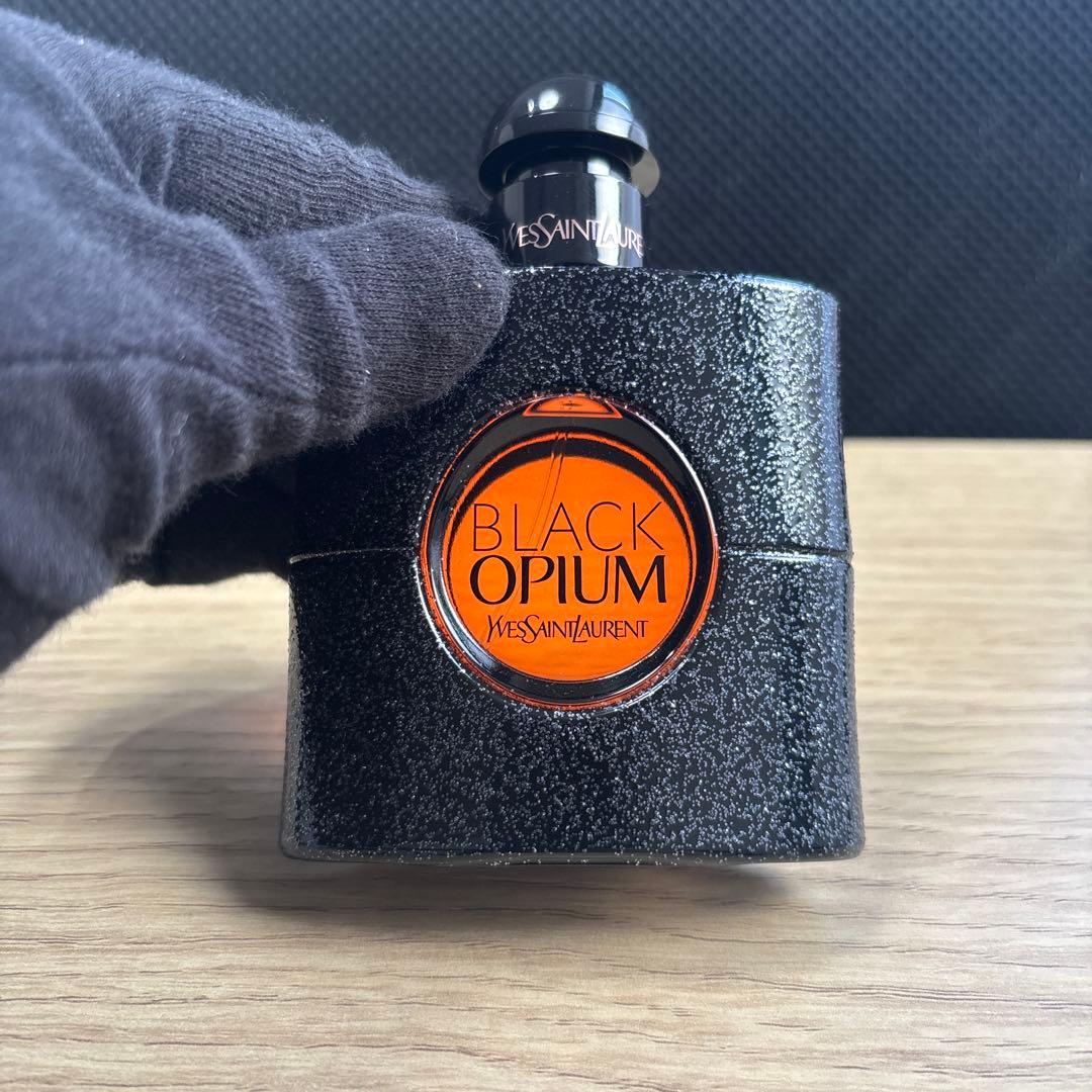 未使用　Ysl イヴ・サンローラン ブラック OP オーデパルファム 50ml