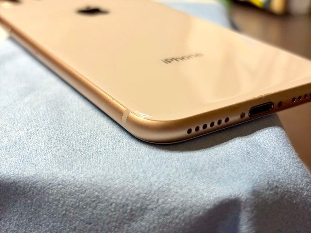 Apple iPhone 8 64GB ピンクゴールド