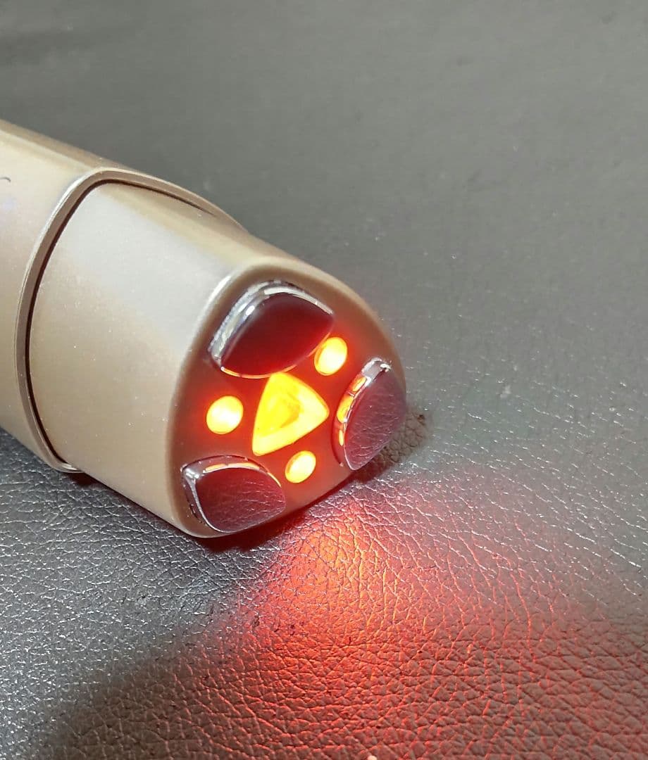 ME ラボン アイ 目元 美顔器