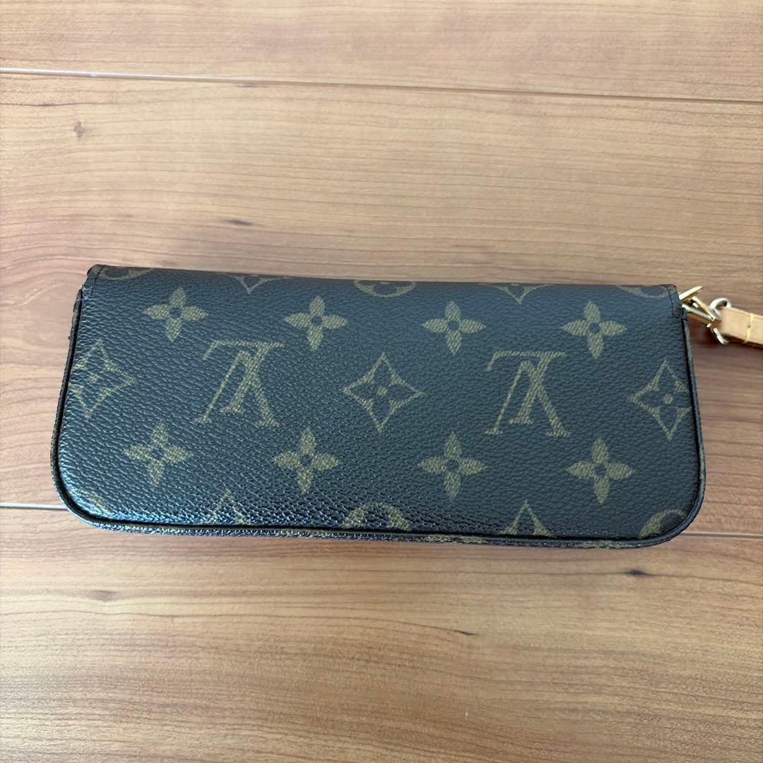 LOUISVUITTON モノグラムポシェットラグーン　メガネケース