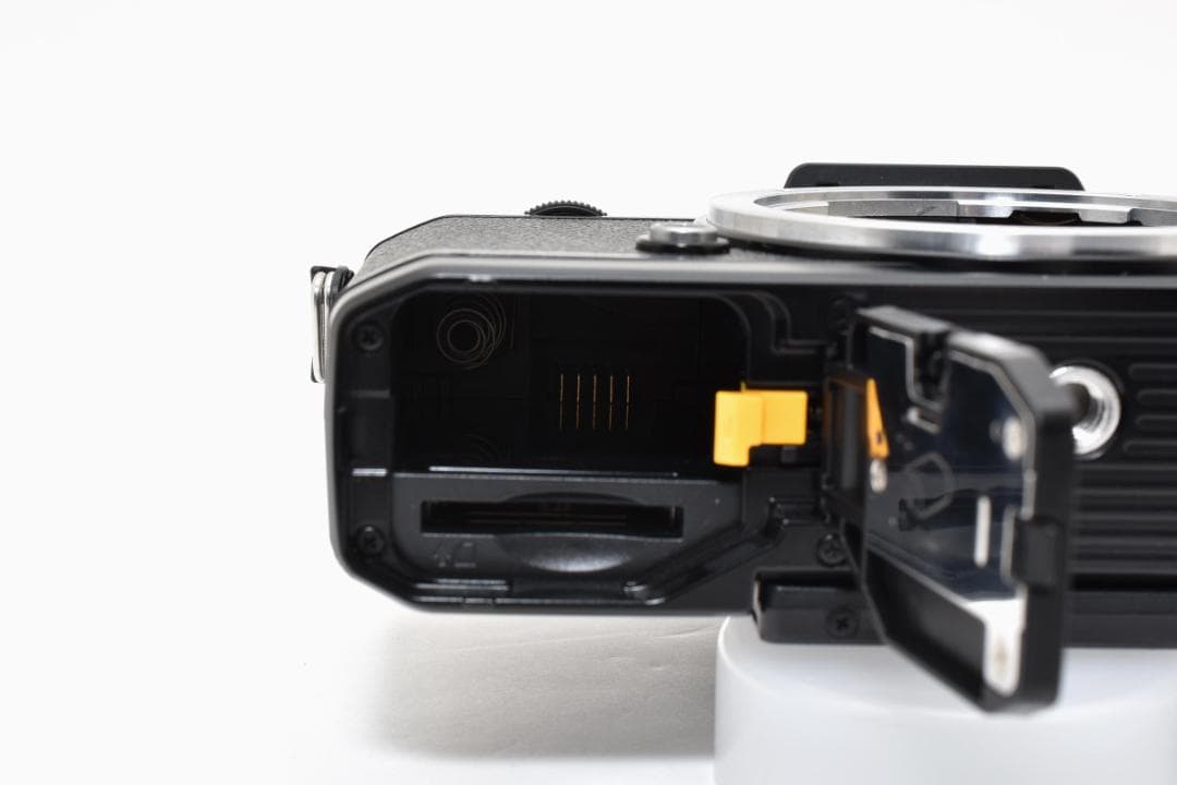 デジタルカメラ Nikon Z fc 20.9MP Mirrorless Camera