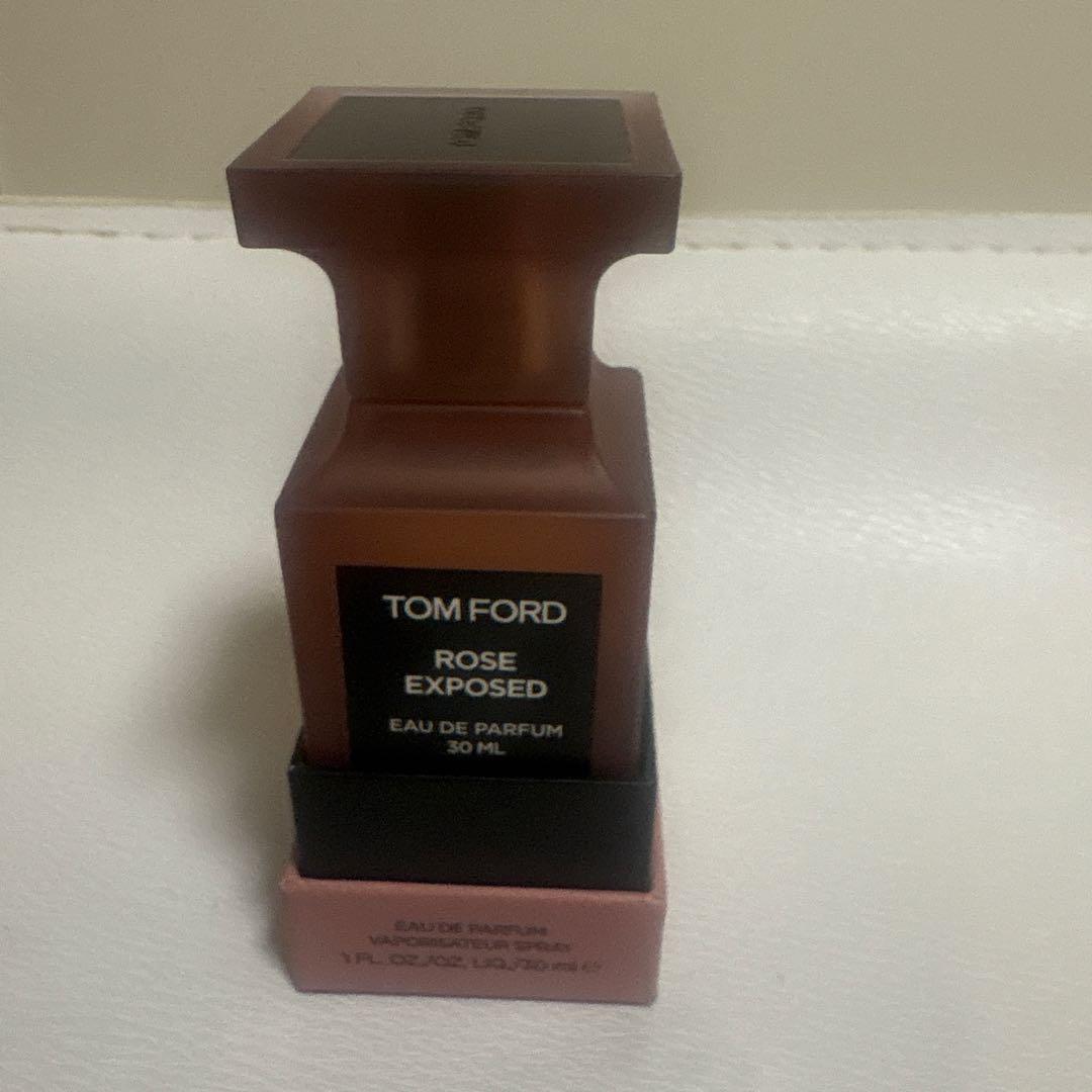TOM FORD ROSE EXPOSED 30ml 香水(ワンプッシュのみ使用