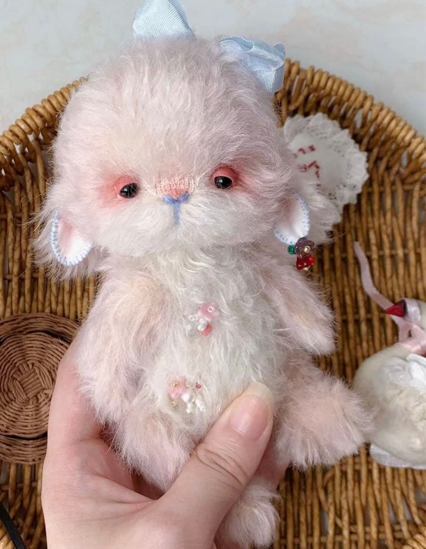 ピンク色のアリスバニー ぬいぐるみ うさぎ 海外作家様 ハンドメイド 部屋飾り