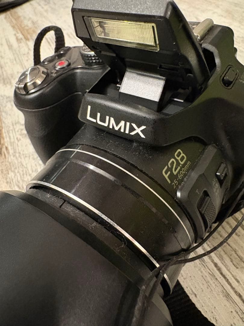 デジタルカメラ Panasonic LUMIX DMC-FZ200