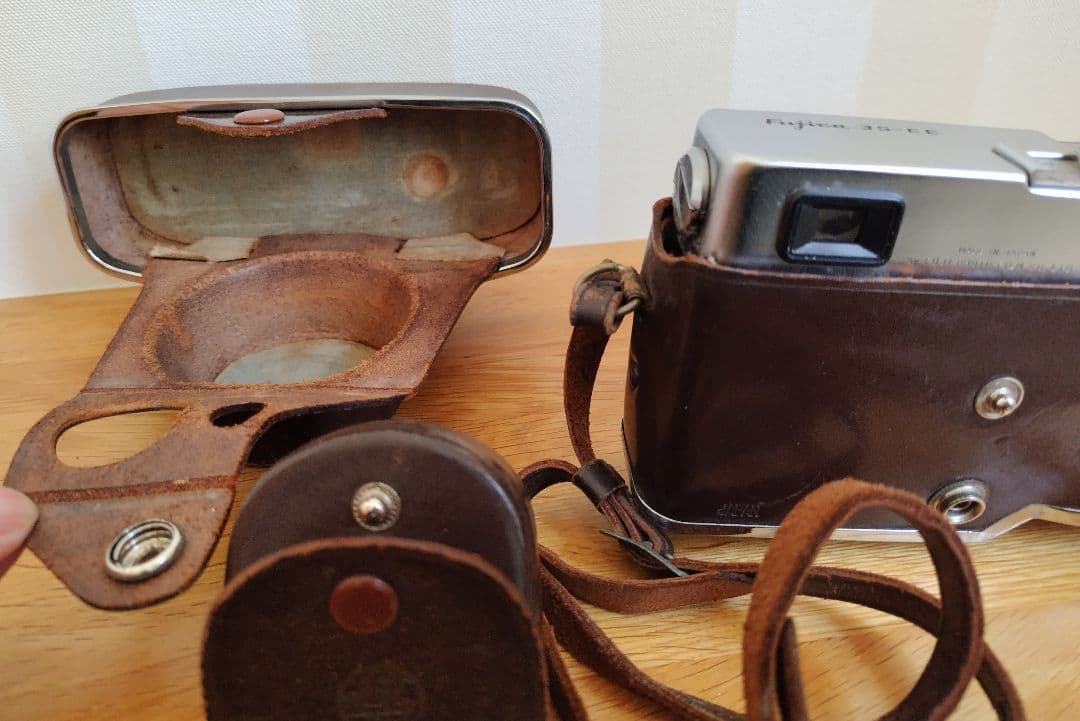 レトロ アンティーク カメラ Fujica 35-EE 1960年代 ケース付き