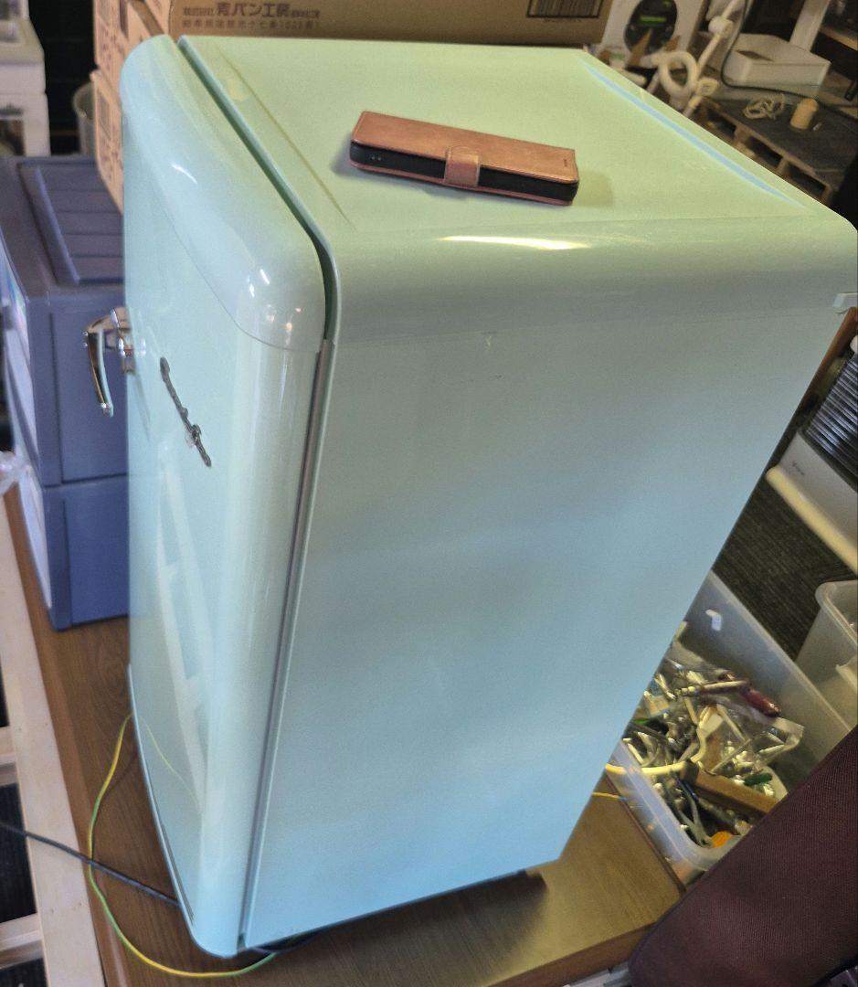 1ドアレトロ冷凍庫 60L　21年製