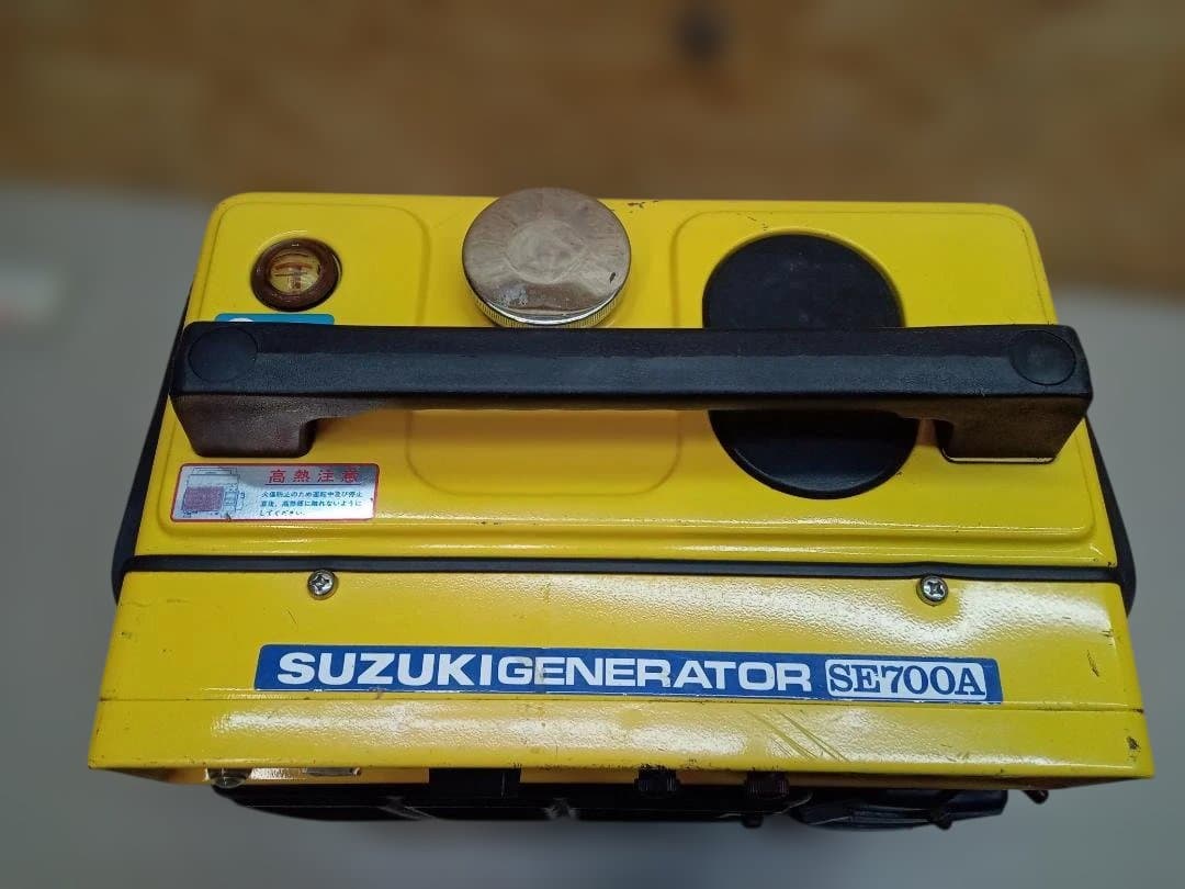 SUZUKI　スズキ　エンジン発電機　SE700A