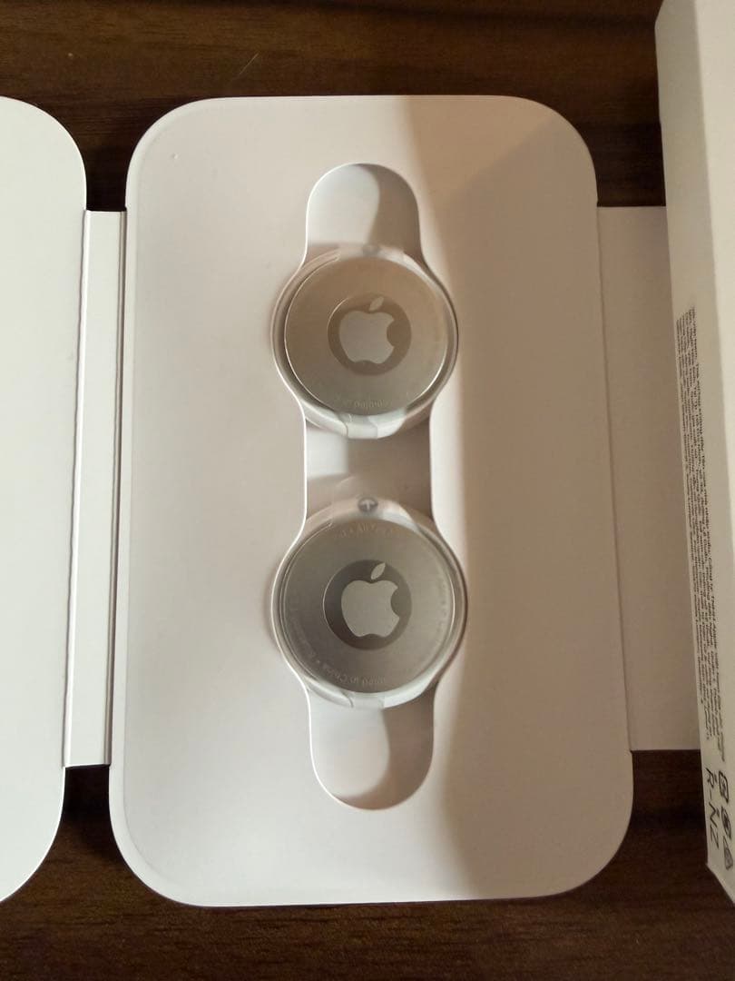 Apple AirTag 本体2個セット　新品未使用　＋オマケ