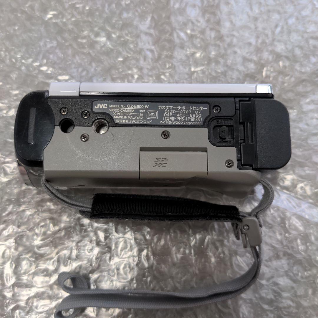 JVC ビデオカメラ本体 GZ-E600-w 動作品 充電器付き
