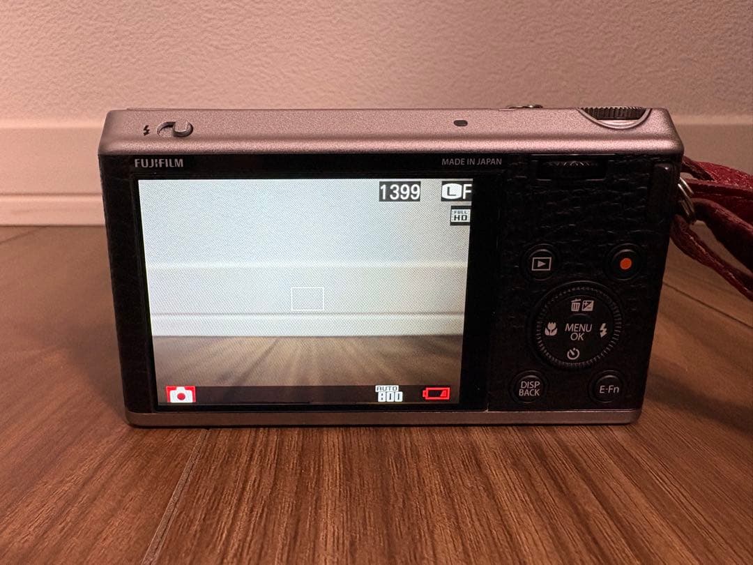 Fujifilm xf1 富士フィルム コンパクトデジタルカメラ