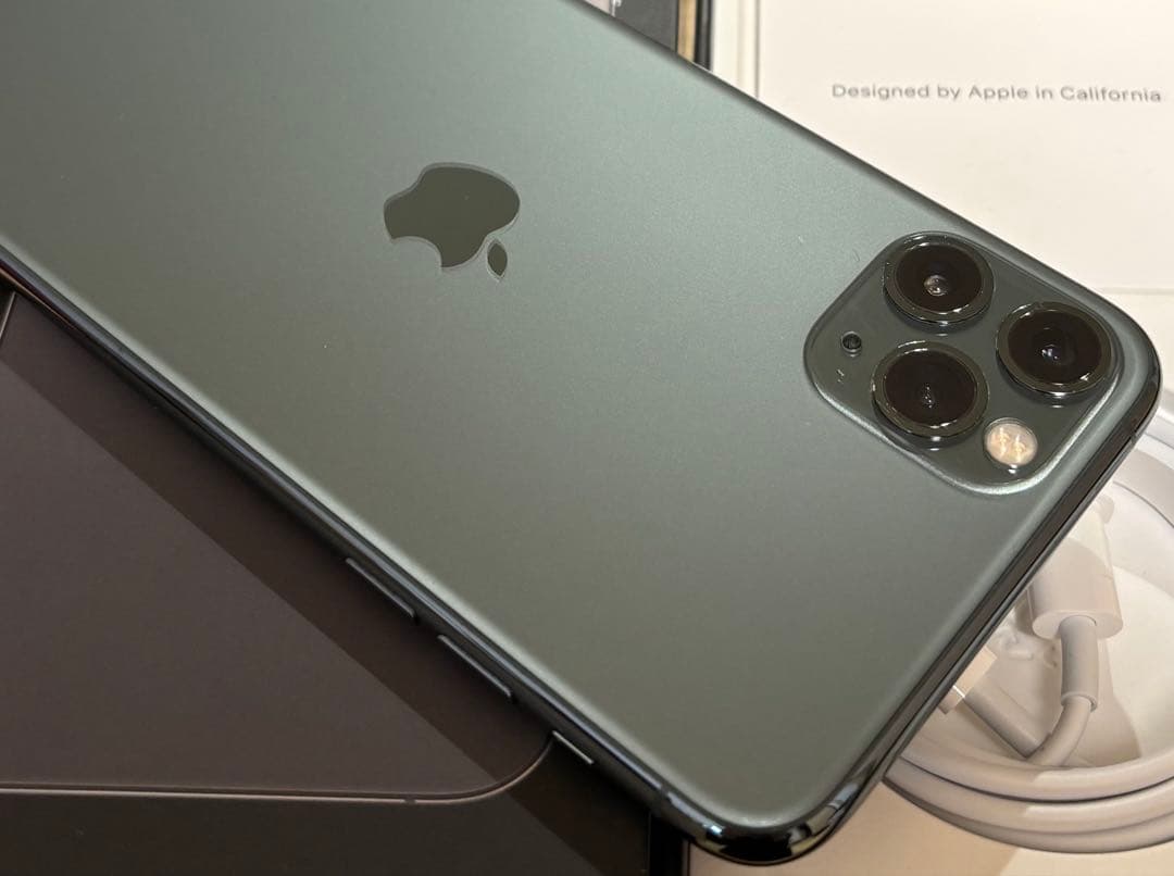 【美品】iPhone 11 PRO MAX 256GB ミッドナイトグリーン