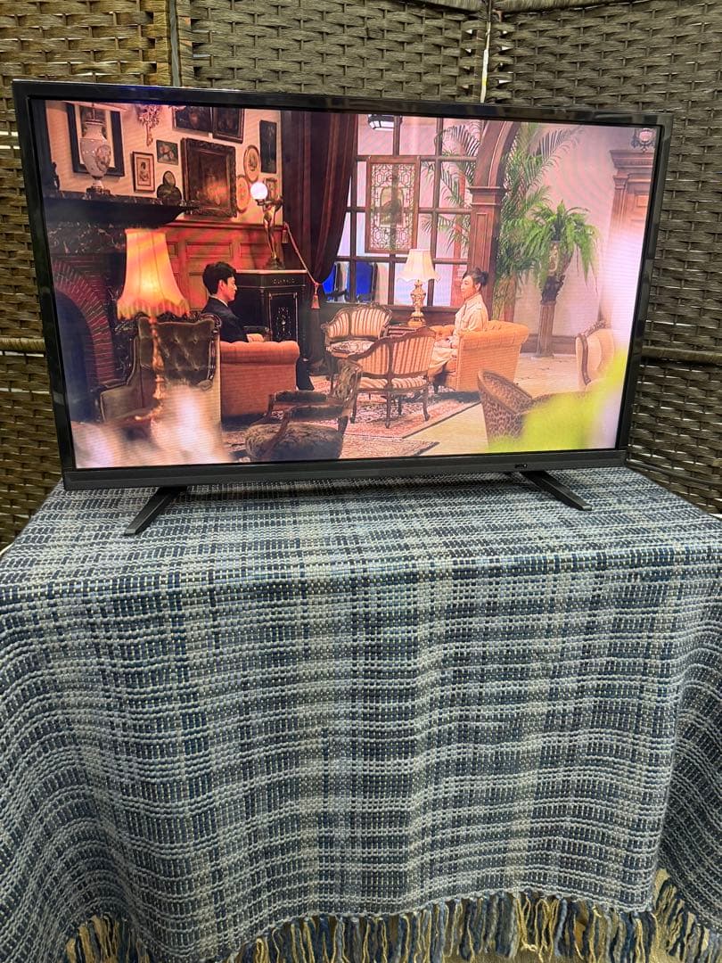 【美品】ジョワイユ　32型　液晶テレビ　JOY-32TVSUMO1-W
