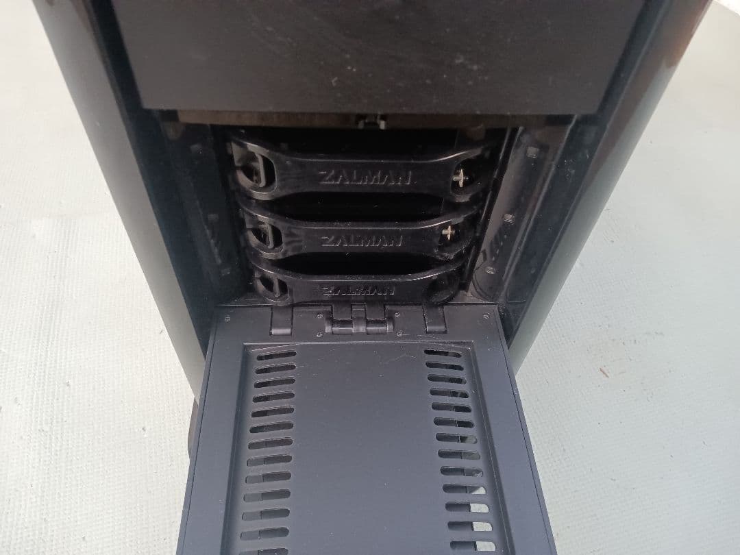 Zalman GS1000 Black フルタワーPCケース E-ATX アルミ