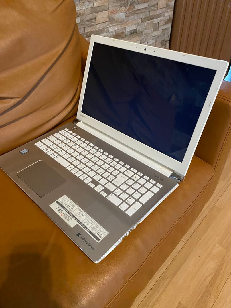 dynabook T45 シルバー ノートPC