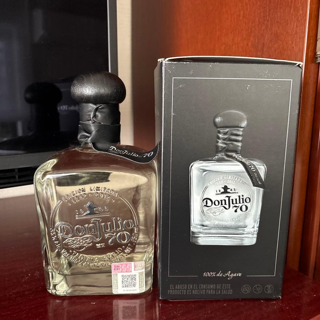 Don Julio 70 限定版 クリスタリーノアネホテキーラ 750ml