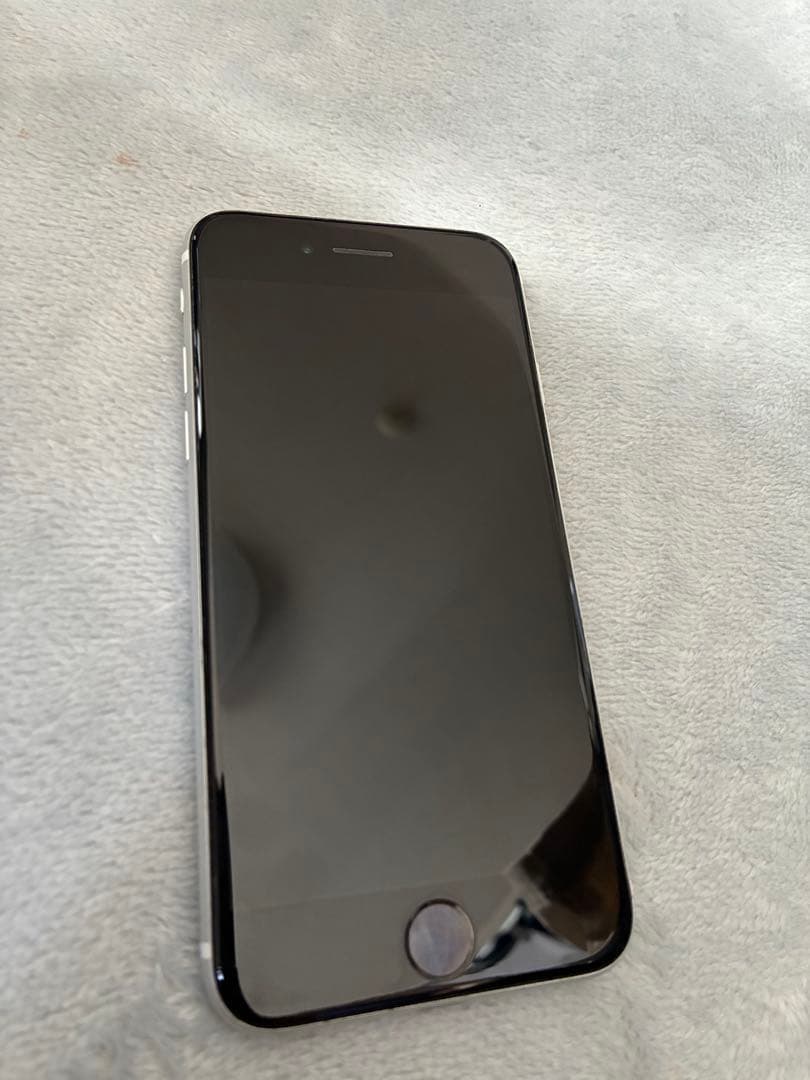 iPhone SE 第2世代 64GB SIMフリー バッテリー100%