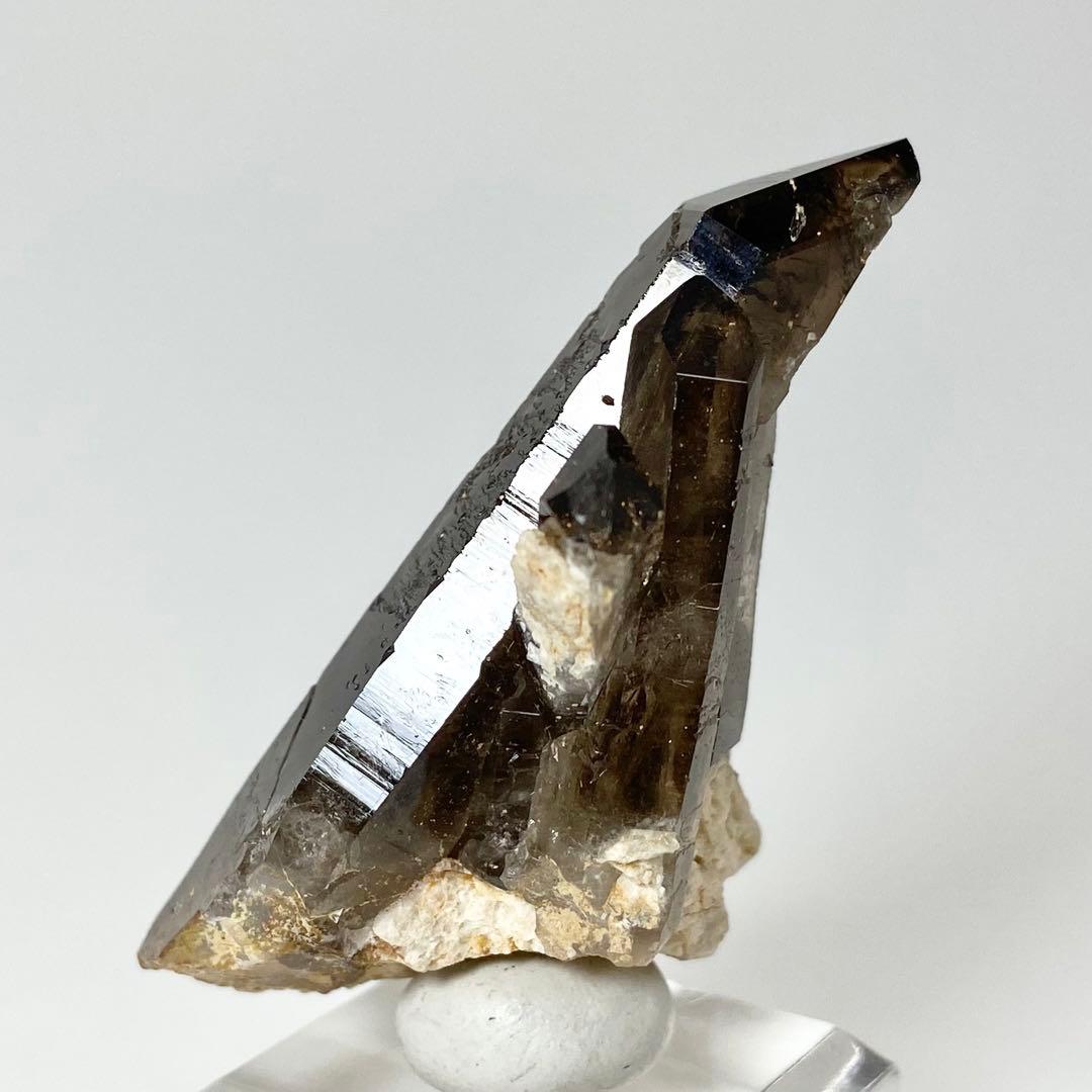 スモーキークォーツ　煙水晶　鉱物標本　原石　天然石　ストーン　マラウィ産