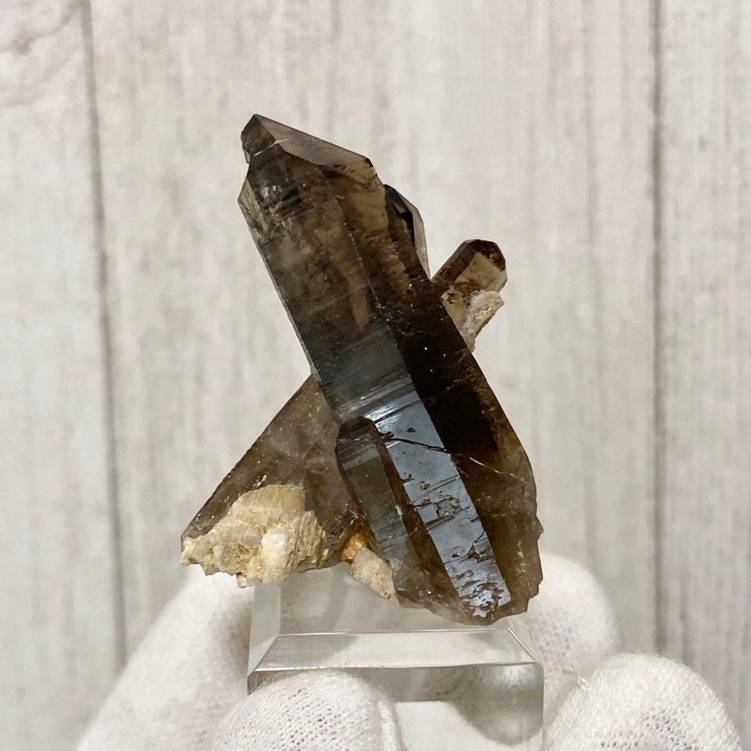 スモーキークォーツ　煙水晶　鉱物標本　原石　天然石　ストーン　マラウィ産
