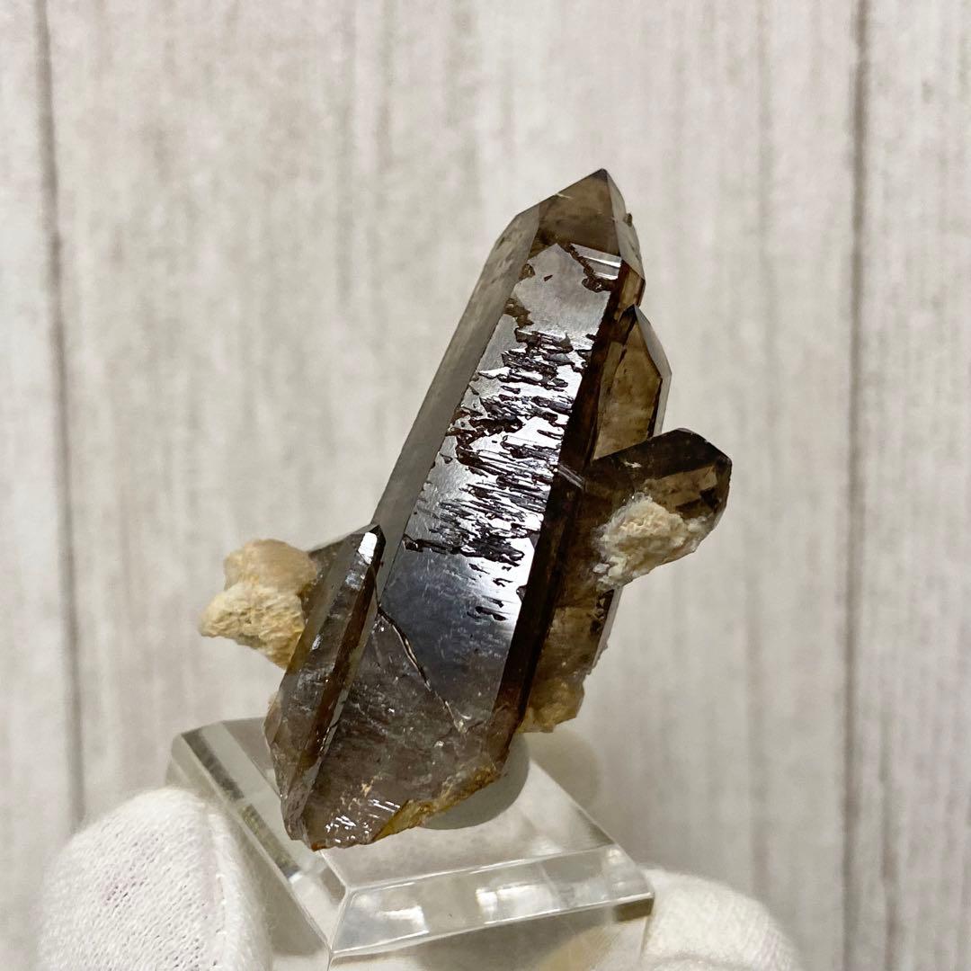 スモーキークォーツ　煙水晶　鉱物標本　原石　天然石　ストーン　マラウィ産
