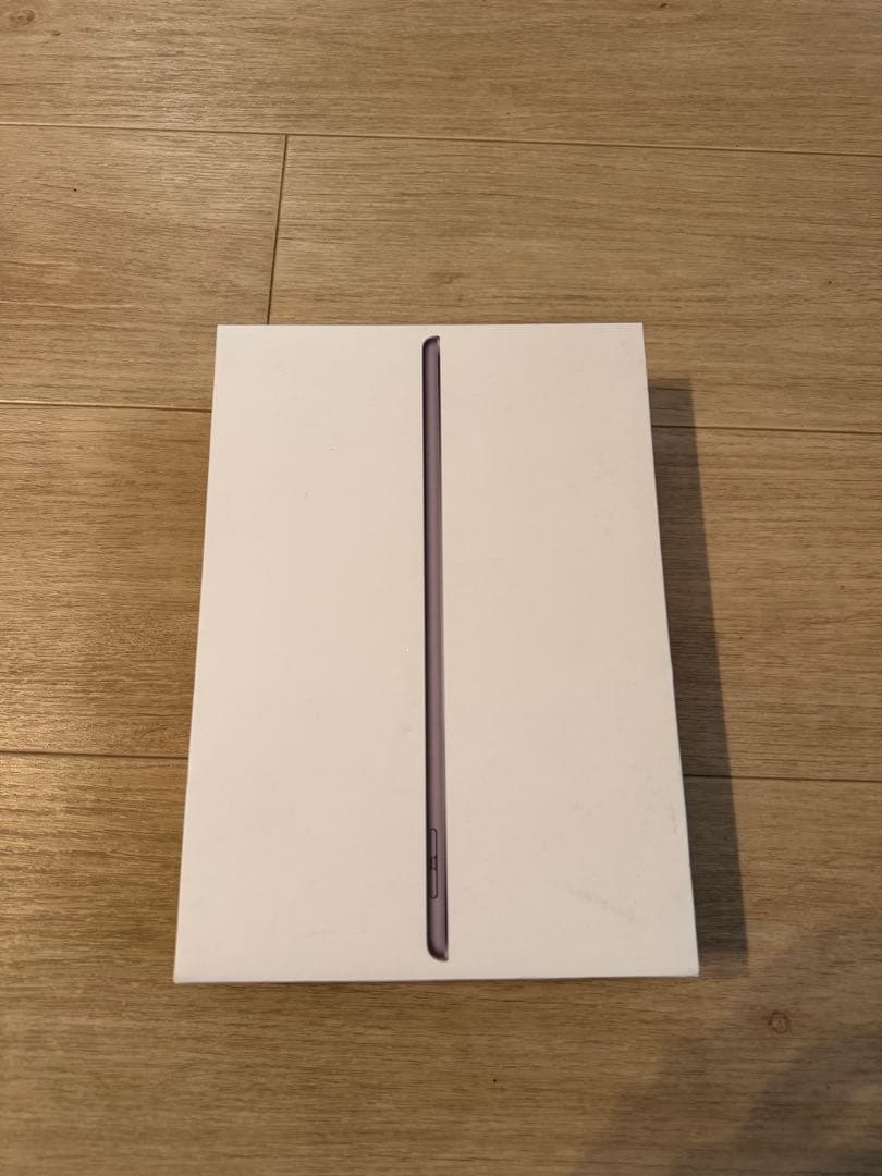バッテリー100% Apple iPad 第9世代 シルバー 本体 カバー付き