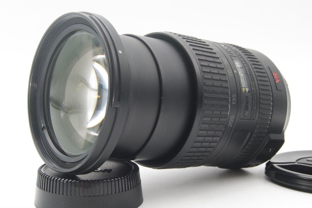 【定番人気レンズ】Nikon 18-200mm VR デジタル一眼レフ　中望遠