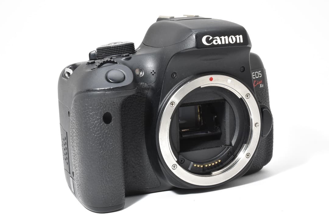 CANON EOS Kiss X8i ボディ ストラップ、充電器付 #1209