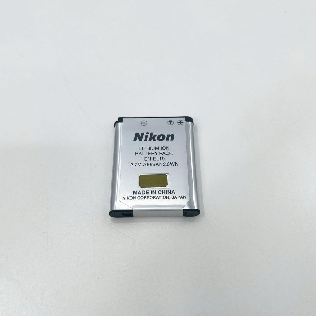 Nikon COOLPIX A100 シルバー 動作確認済 液晶傷多め