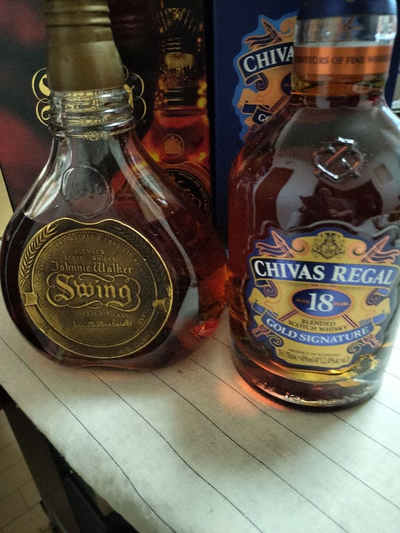 ウイスキー Johnnie Walker Swing & Chivas Regal 18