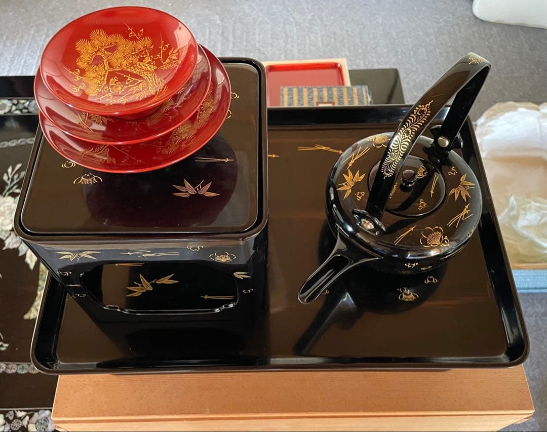 輪島塗 漆器 膳セット 黒赤 金模様