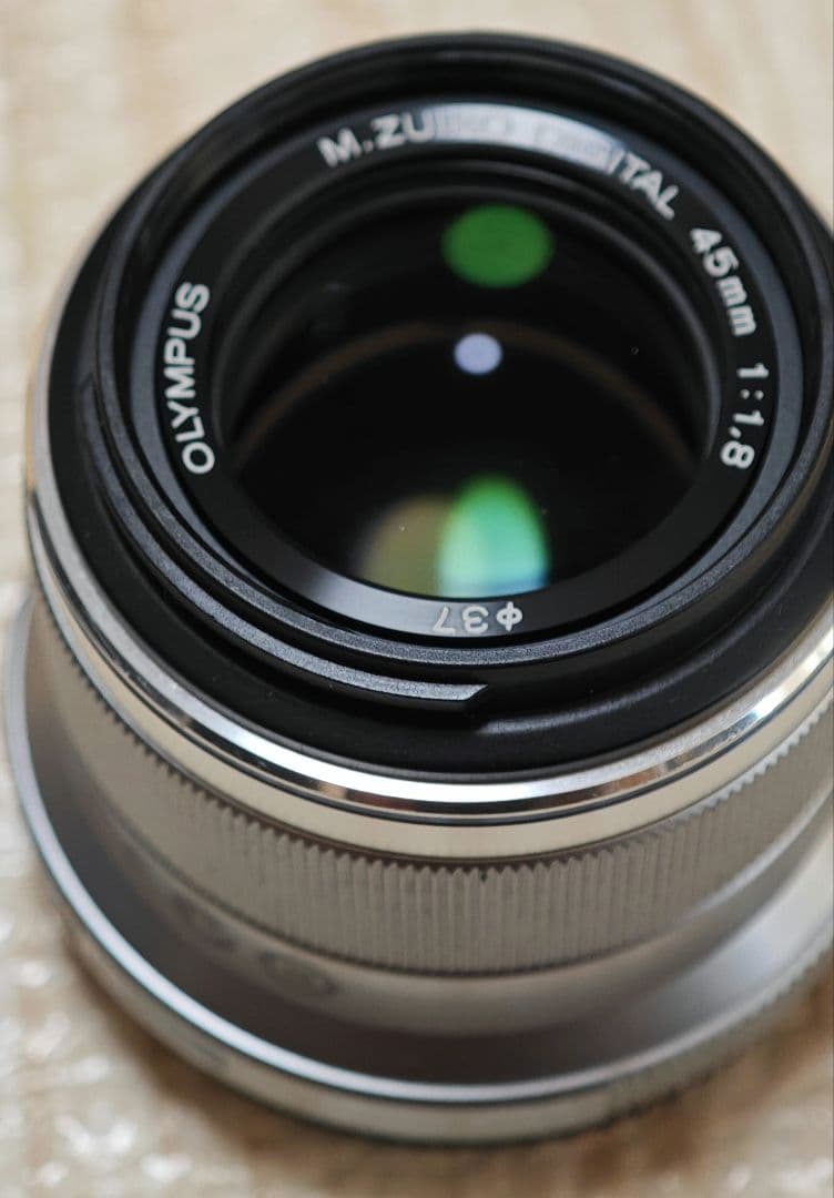 OLYMPUS OM-D E-M10 ミラーレス一眼　レンズ3本付