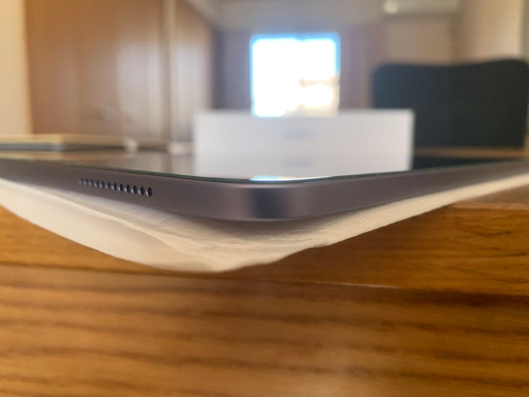 「Koniwo」iPad Air 第5世代 Wi-Fi 64GB 美品