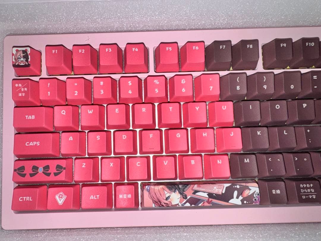 ぶいすぽっ！　橘ひなの　ゲーミングキーボード　VGGCキーキャップ付き