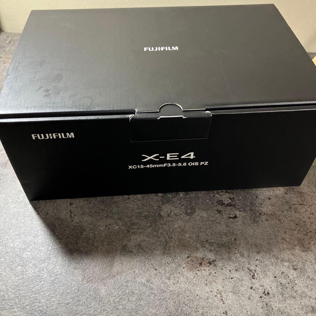 Fujifilm X-E4 ブラック