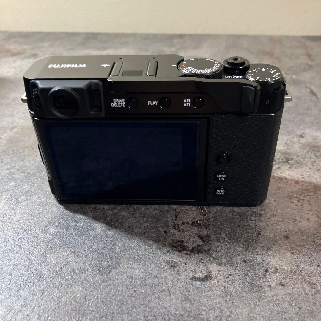 Fujifilm X-E4 ブラック