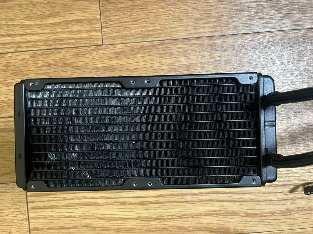 ASUS TUF LC 240 RGB 簡易水冷CPUクーラー 240mm