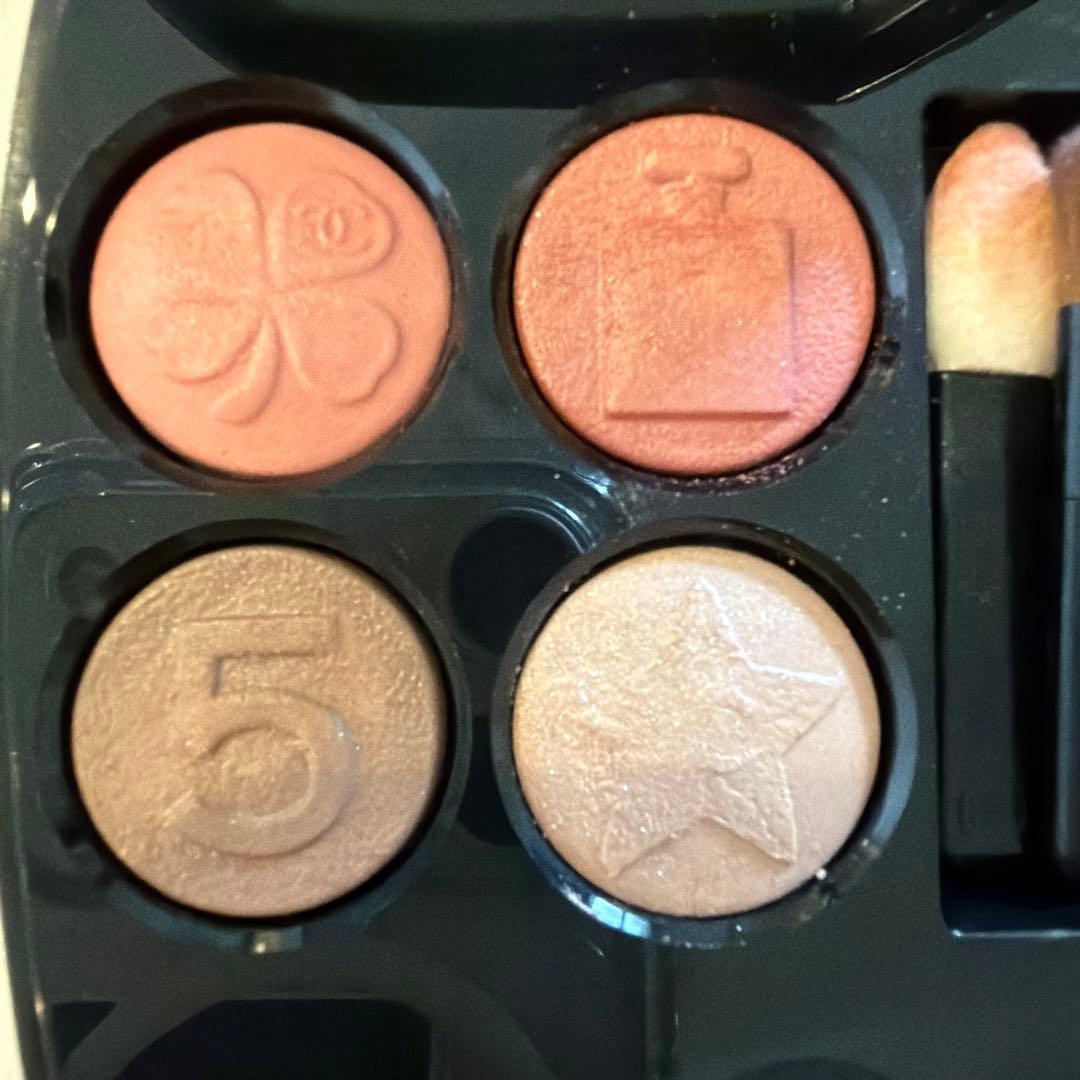 Chanel アイシャドウパレット 209