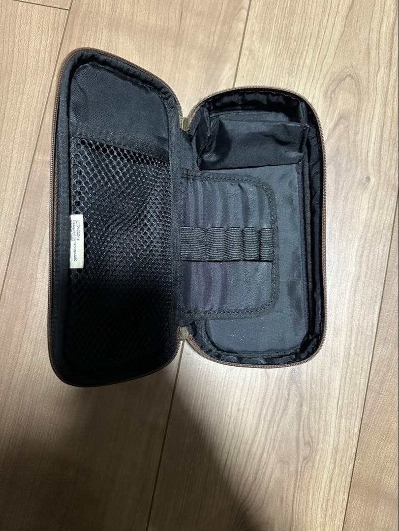 ペンケースと文房具セット