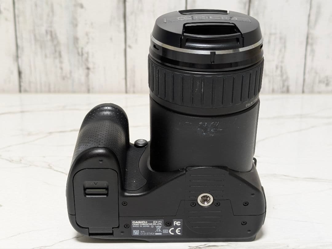 CASIO　EX-F1