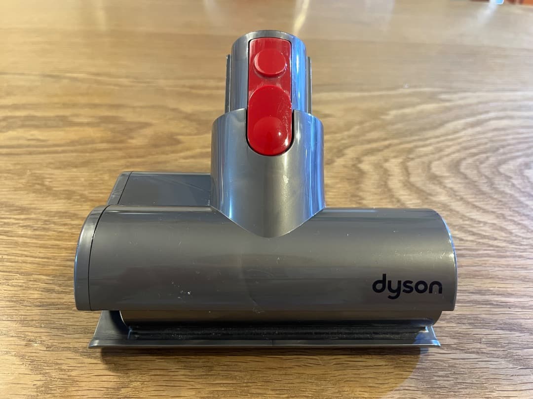 Dyson SV12コードレスクリーナー 本体＋付属品各種 ジャンク